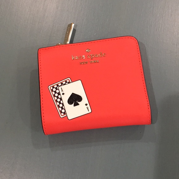 New Small Zip Bifold Wallet - Picture 4 of 6